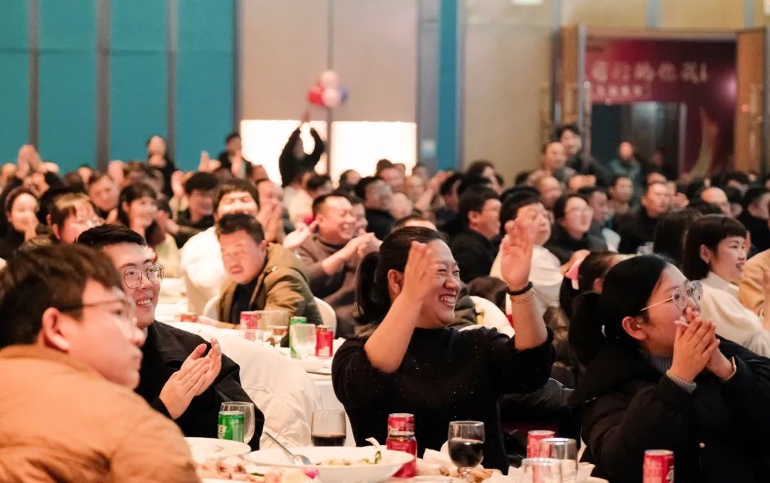 15e4a880f9dd1251d500261a8bd04333_w1080